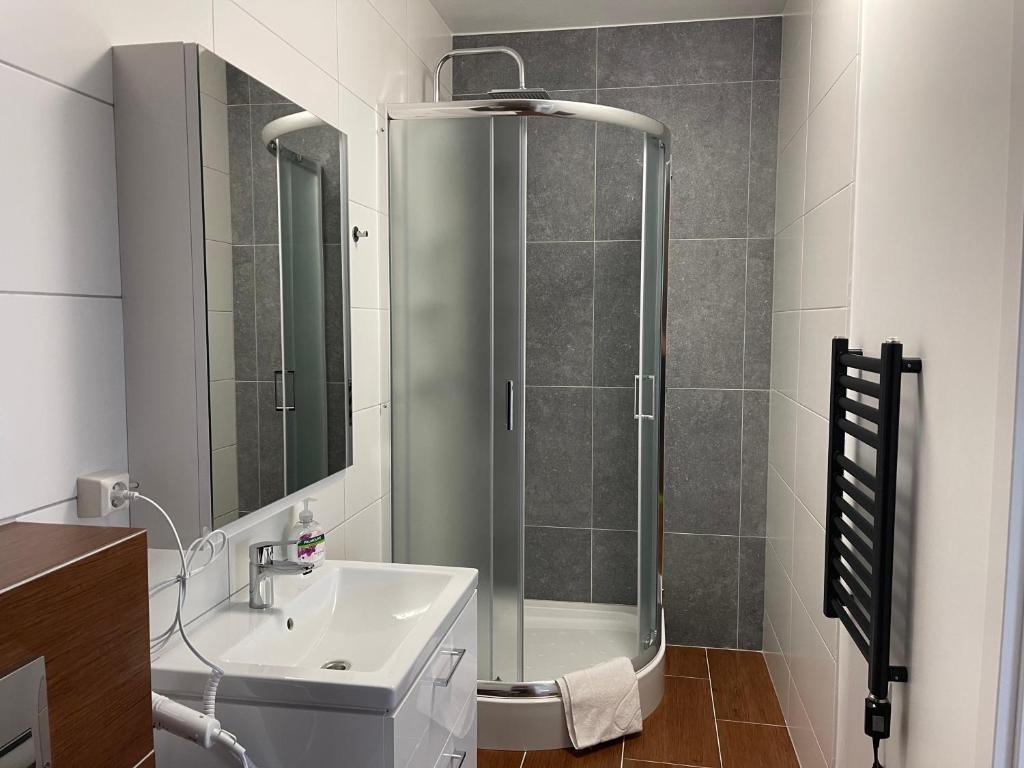 Helgrindur Guesthouse room 2